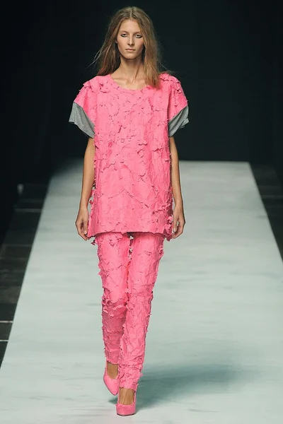 Look 13